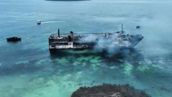 Cinco muertos y 86 desaparecidos deja explosión de ferri en Filipinas: dos chilenos sobrevivieron