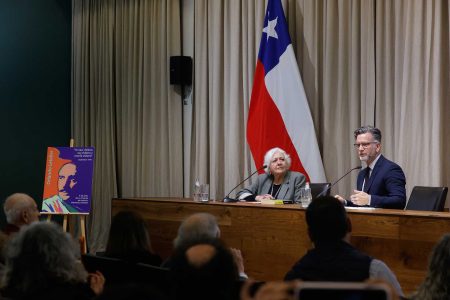 Rinden homenaje a Orlando Letelier con conversatorio y seminario
