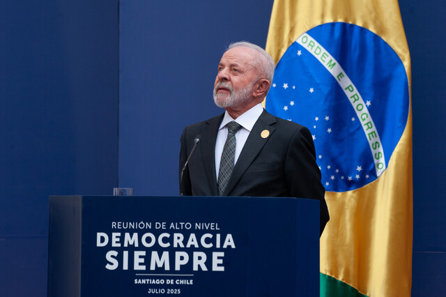Bad Bunny autoriza que Lula utilice una de sus canciones para su campaña presidencial en Brasil