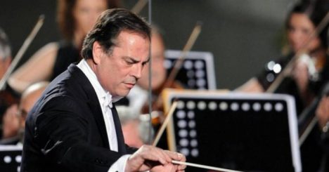 Director de orquesta Maximiano Valdés en Valdivia
