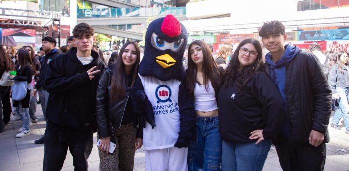 Más de 2.500 estudiantes vivieron la experiencia universitaria en feria de carreras en Viña del Mar