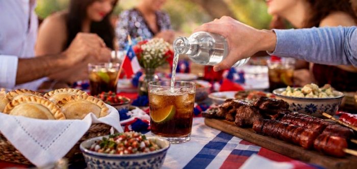 Del asado al postre: cinco maneras de combinar el pisco con la comida estas Fiestas Patrias