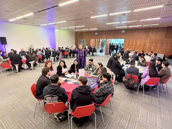 Realizan masiva jornada de reclutamiento para llenar cupos laborales en Talca