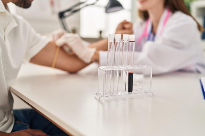 ¿Qué exámenes de salud requieren ayuno y cuáles no? Guía para prepararse antes de ir al laboratorio