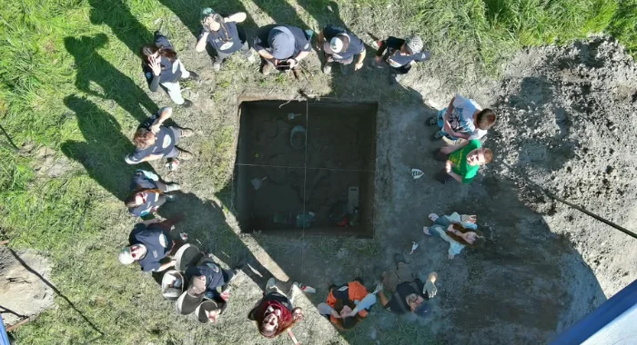 Hallan restos de gonfoterio de 12.500 años de antigüedad con signos de acción humana en Tagua Tagua