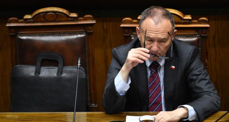 “Alguien no está haciendo la pega”: UDI y libertarios apuntan a Segpres por reforma migratoria