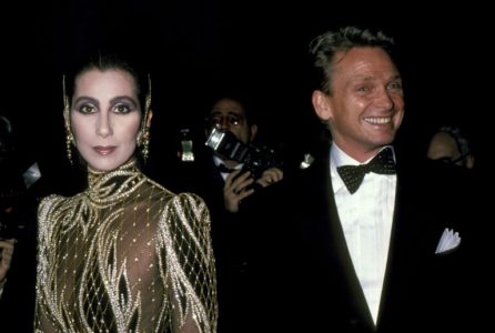 Creó vestidos para Cher y Elton John: a los 87 años murió el diseñador Bob Mackie