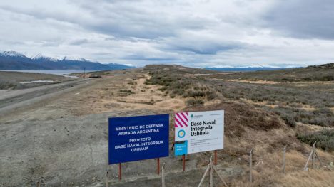 Los detalles del proyecto de base naval en Ushuaia que Milei reactivó para competirle a Punta Arenas