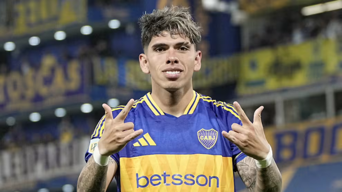 Carlos Palacios brilló en Boca y su técnico le entregó espaldarazo: “Tiene la flechita para arriba”