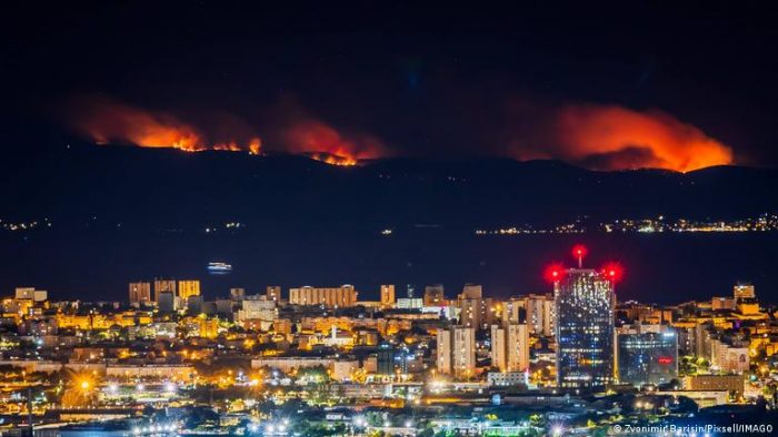 Incendio forestal activo en Croacia: cientos de evacuados por llamas en más de 5 mil hectáreas