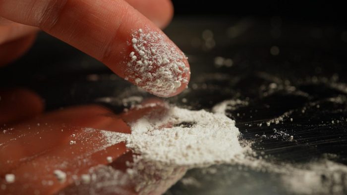 Niño intoxicado con cocaína: conoce los riesgos y qué hacer ante una exposición