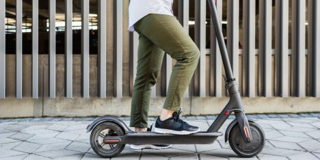 Antes de subir al scooter: claves para moverse de forma segura por la ciudad