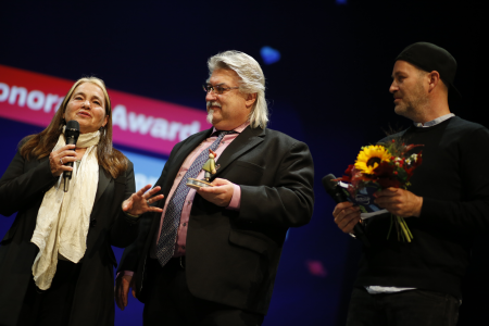 Vivienne Barry recibe Premio de Honor en Alemania por su trayectoria en la animación en Chile