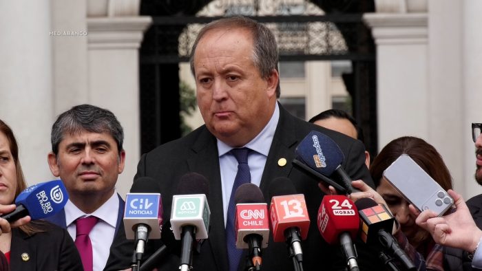 Valencia tira el mantel: acusa riesgos “a la institucionalidad” en proyecto de Ley de presupuesto
