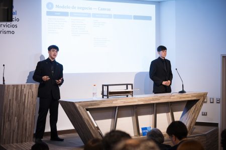 Estudiantes de Peñaflor ganan concurso de emprendimiento con proyecto para reutilizar agua