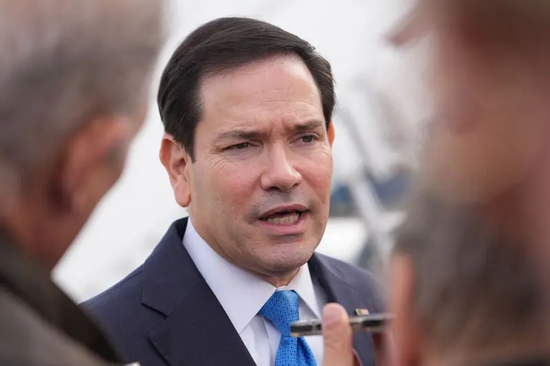 Marco Rubio expresó su preocupación de que el incidente pudiera haber provocado la propagación de la peste neumónica, aunque señaló que no había motivos para alarmarse.