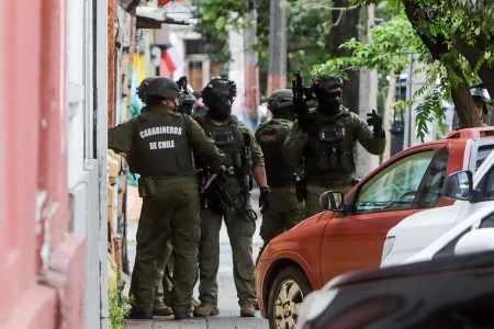 Carabineros reemplazará armas UZI por nuevos subfusiles de alto poder de fuego