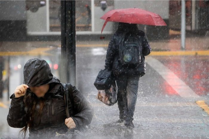 Alerta por lluvias intensas en cinco regiones: prevén hasta 40 mm y riesgo de nuevos aluviones