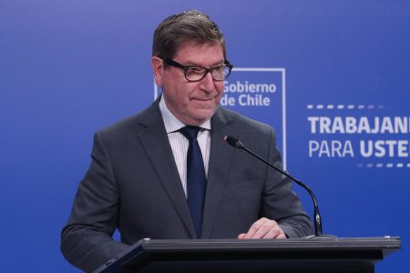 Gobierno respalda despidos en Codelco por sobreproducción: “Caiga quien caiga”