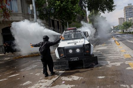 Balance del 18-O: 110 detenidos, 14 carabineros lesionados y cuatro civiles heridos