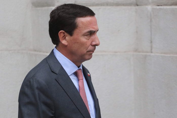Rabat contra las cuerdas: se desliga de las 56 rebajas de penas y se aferra al respaldo de Kast