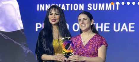 Investigadora chilena gana premio internacional por su trabajo en educación y mentoría cuántica
