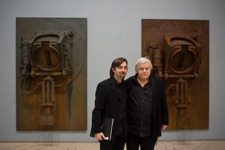 Creador de "Alien" expone por primera vez en Chile