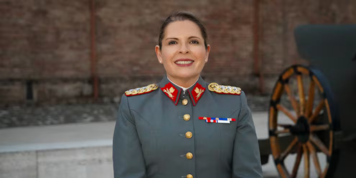 María Soledad Acevedo marca un hito al convertirse en la primera mujer general del Ejército