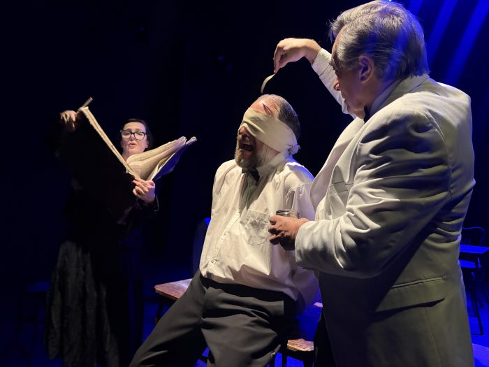 La clásica obra censurada “Lo crudo, lo cocido y lo podrido” llega a Identidades Festival