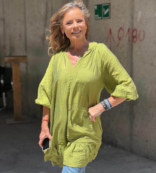 Kathy Salosny responde a críticas por su apariencia: el costo de envejecer para las mujeres públicas