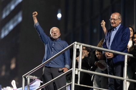 Triunfo de Lula para un cuarto mandato desploma mercados brasileños: bancos caen casi 30%