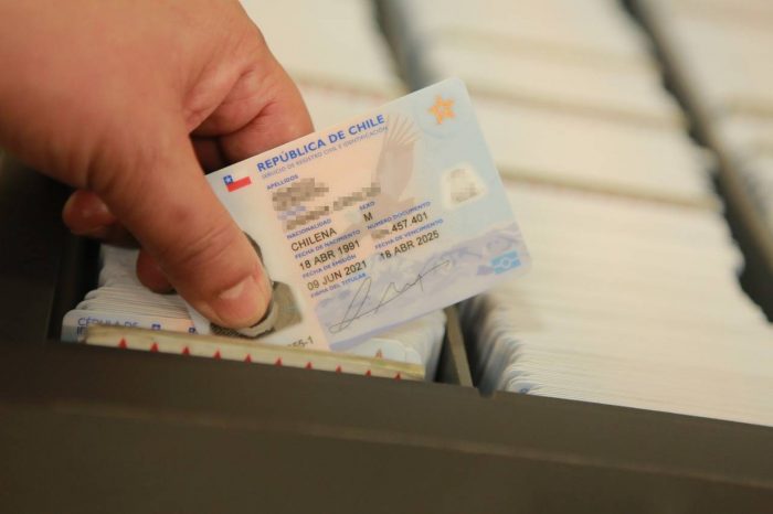 Contraloría iniciará sumario por entrega irregular de cédulas de identidad a extranjeros