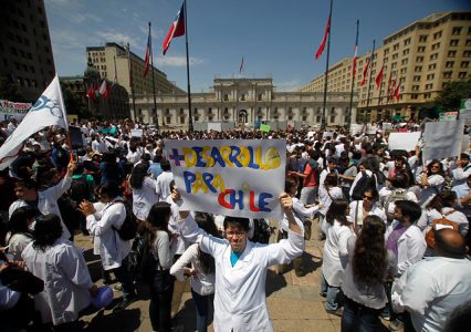Científicos manifiestan preocupación por los recortes presupuestarios