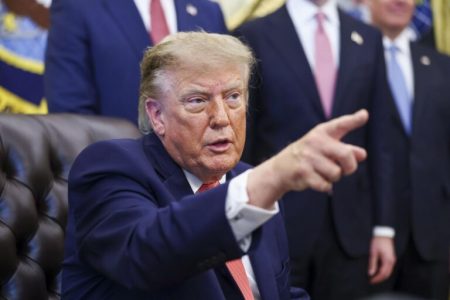 Trump arremete contra periodista en la Casa Blanca: “¡Cállate! ¿Qué te pasa, eres un enfermo?”