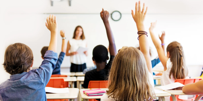 Escuelas protegidas: lo que no vemos por mirar dentro de la mochila