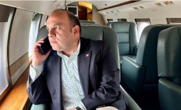 Ministro Alvarado califica como "error" imagen de subsecretario Pavez en avión de la FACH