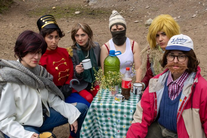 Obra “¿Sueñan las mujeres en uniforme con artefactos explosivos?” en Teatro SIDARTE