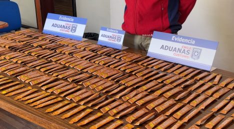 Aduana decomisó cigarros, hojas de coca y falsificado potenciador sexual en Antofagasta