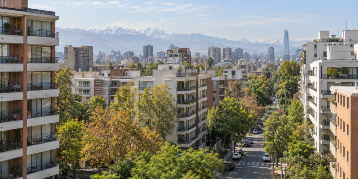 ¿Cómo invertir en departamentos en Chile? Beneficios y qué revisar antes de comprar