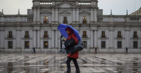 El aluvión salpica a La Moneda: grietas en la conducción de la emergencia