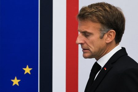 Macron apela al orden tras expresar "ira y vergüenza" por los disturbios en Francia