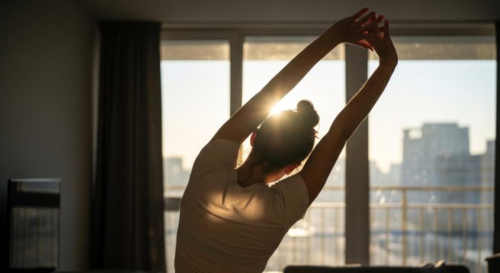 ¿Te cuesta despertar con energía? 4 hábitos sencillos para comenzar mejor el día
