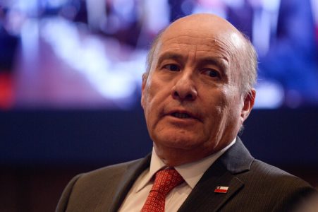 El giro de La Moneda por el Fondo E: ministro Quiroz ahora apunta a directores de AFP