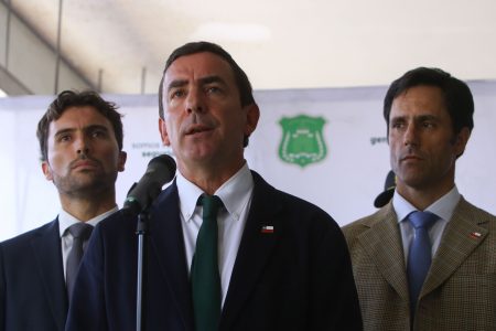 Ministro Rabat y subsecretario Silva ante el despeñadero, y Kast da el paso al frente